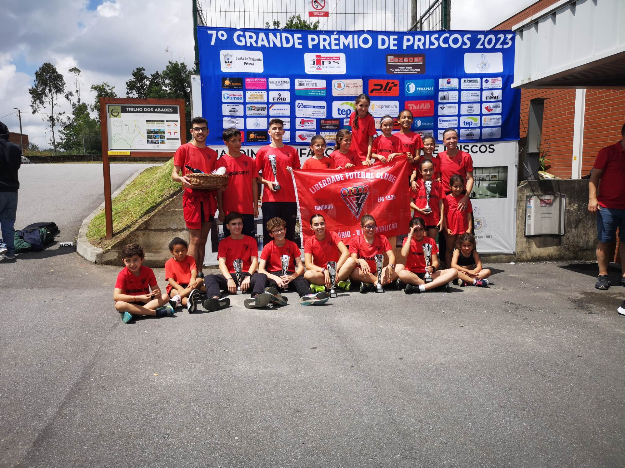 O Povo Famalicense Jornal Gratuito Noticias / LIBERDADE FC DOMINA 7